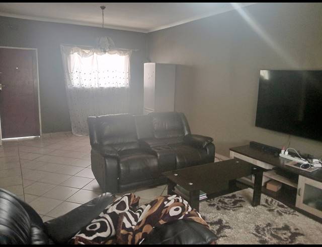 2 BEDROOM SECTIONAL TITLE FOR SALE IN BERTON PARK